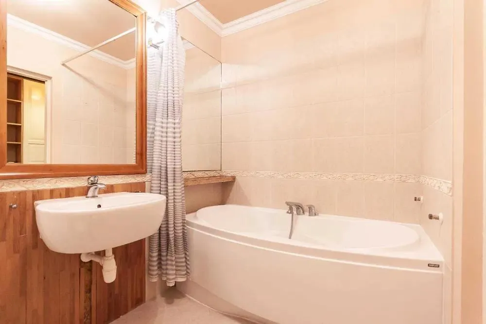 Apartament W Centrum Warszawy Z Darmowym Parkingiem Warszawa Polska